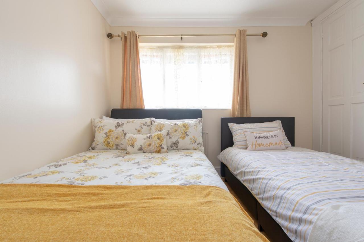 Abkat Three Bedroom Ferienhaus